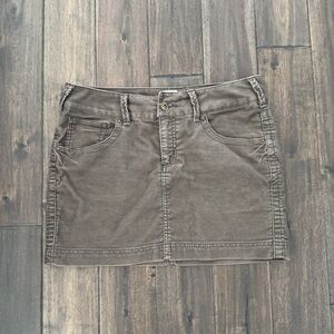 H&M L.O.G.G. Tan Y2K Style Corduroy Mini Skirt with Back Pockets 10